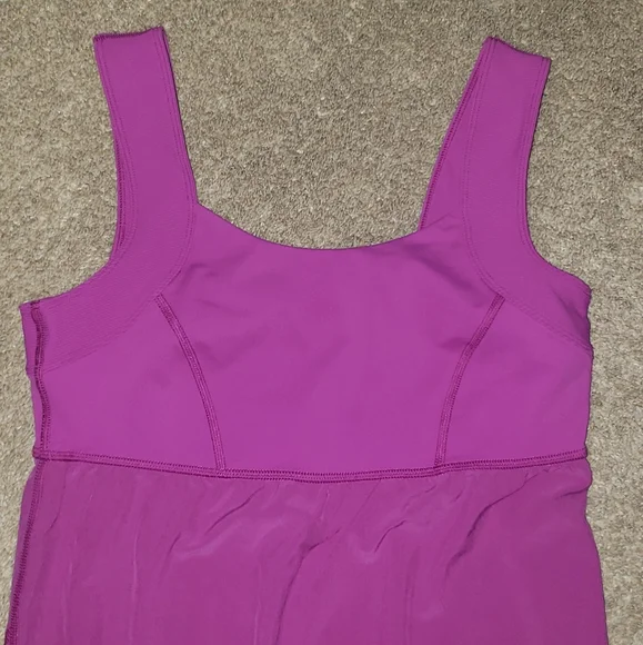 Lululemon Tank Top with a cinched waist - Picture 4 of 13